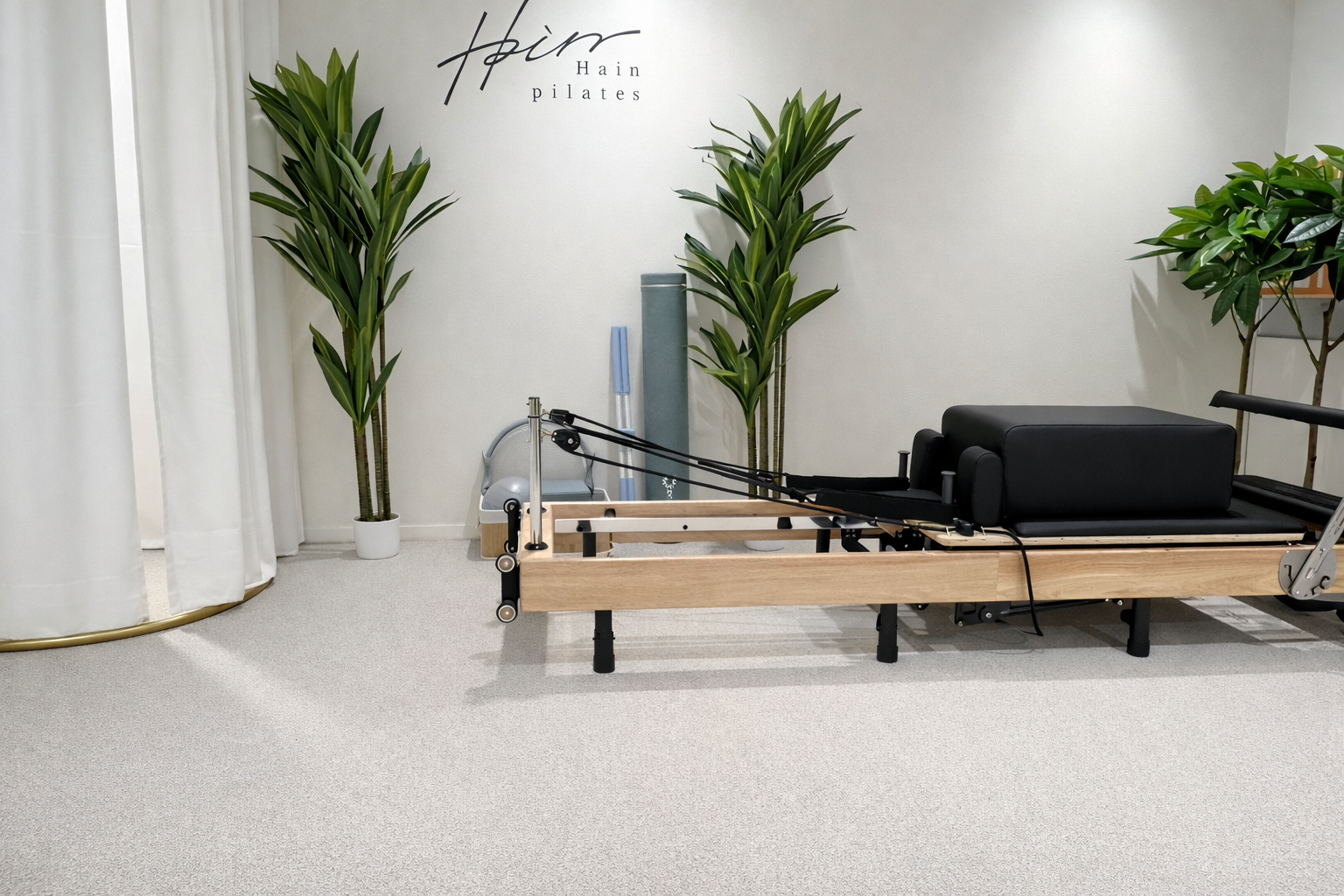Hain pilates 京都四条烏丸店の店内