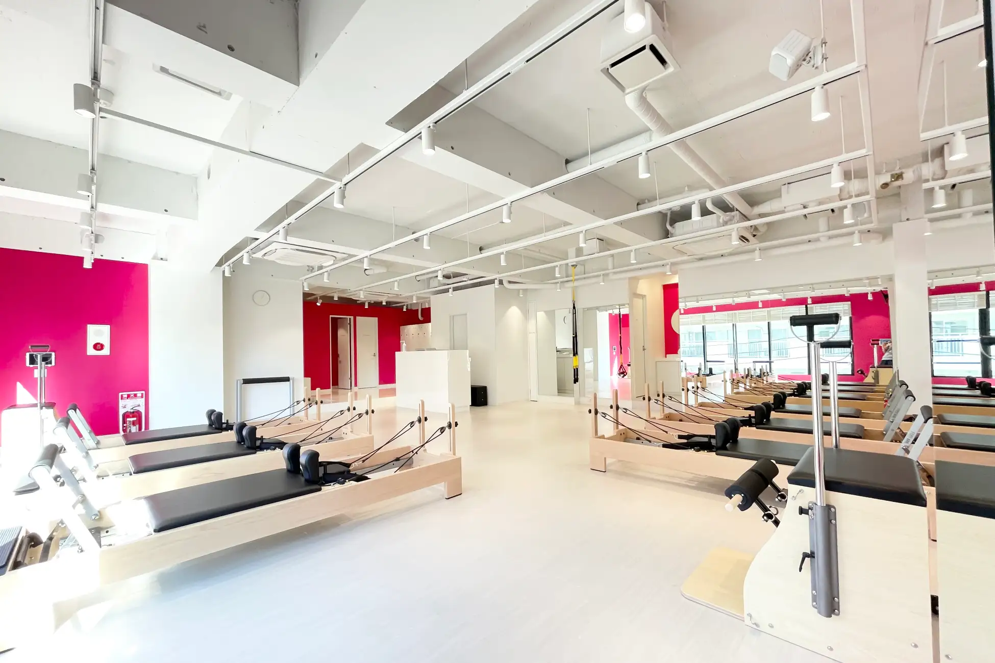 URBAN CLASSIC PILATES 藤が丘店の店内